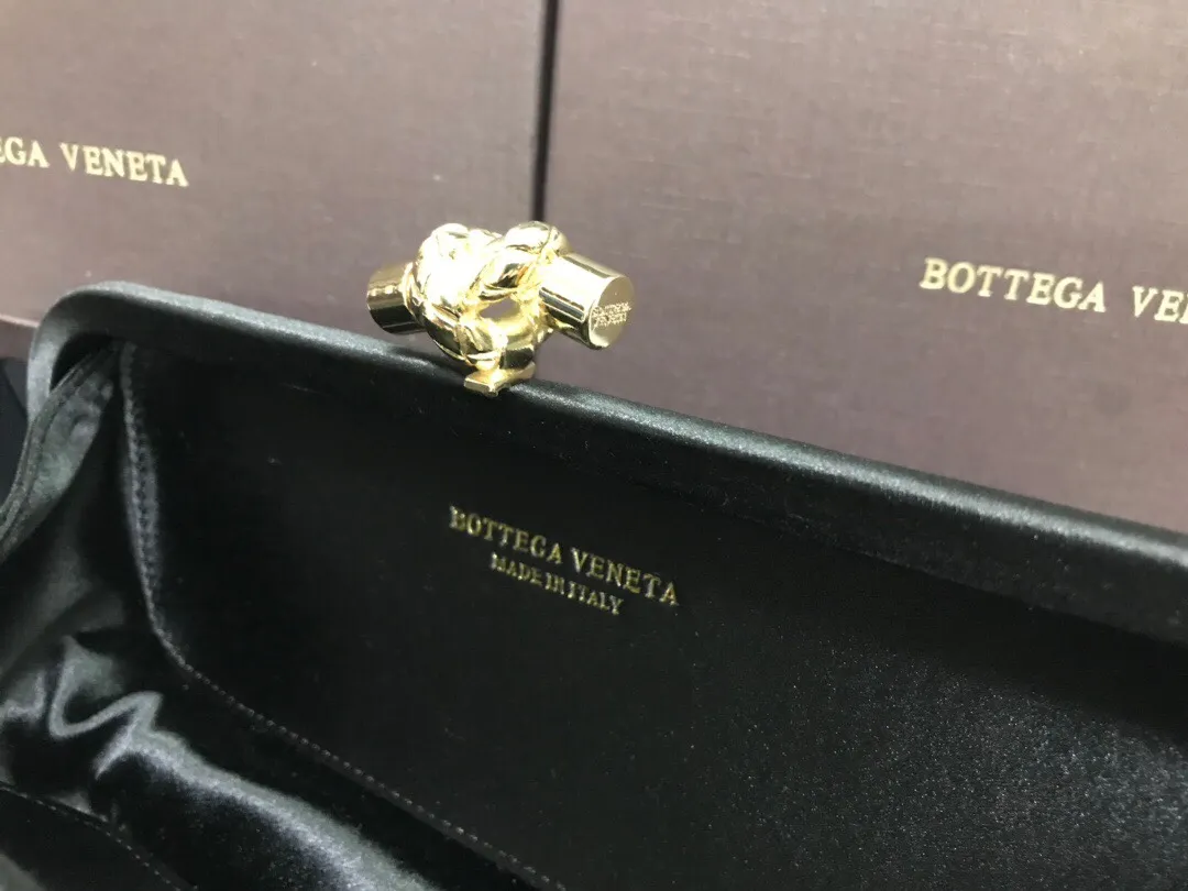 Style No. 8651, upgraded version of full silk evening bag inside and outside~~~INTRECCIATO woven IMPERO STRETCH KNOT clutch bag, hand-woven silk, smooth satin piping, Intrecciato engraved metal buckle, silk satin lining. Large size: 25cm*10cm*5cm